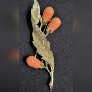 Vintage Sarah Cov Leaf Brooch Lucite Beads